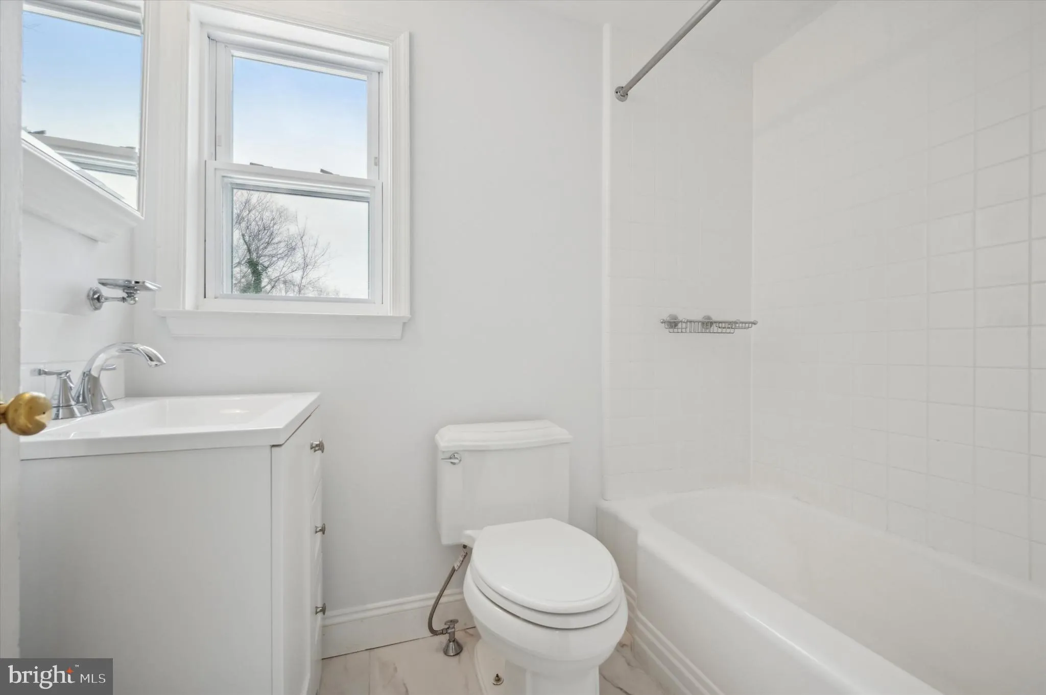 Wayne, Pennsylvania 19087, United States, 3 Bedrooms Bedrooms, ,3 BathroomsBathrooms,Residential,Pending,13587