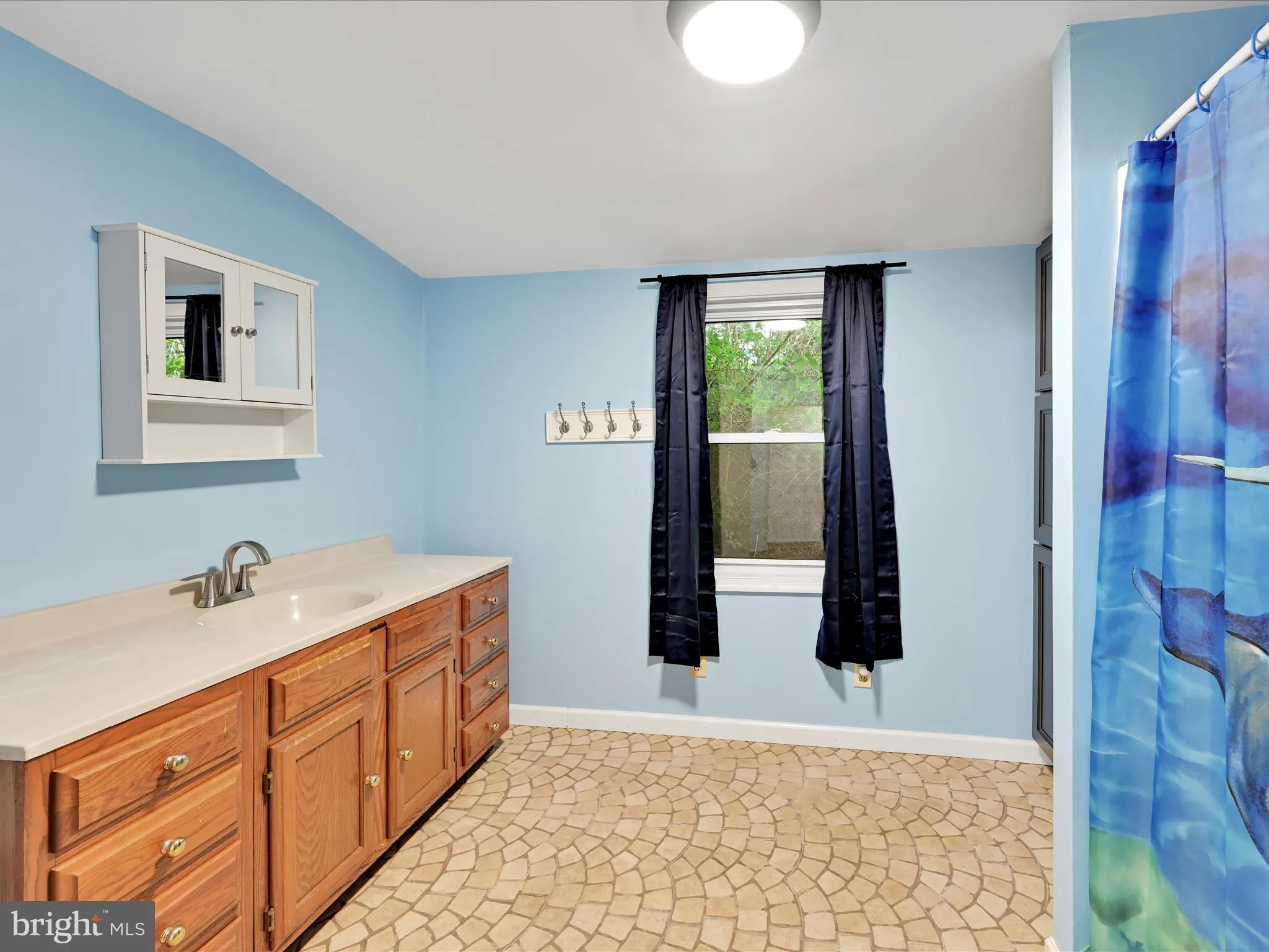 Auburn, Pennsylvania 17922, United States, 4 Bedrooms Bedrooms, ,4 BathroomsBathrooms,Residential,Active,141412