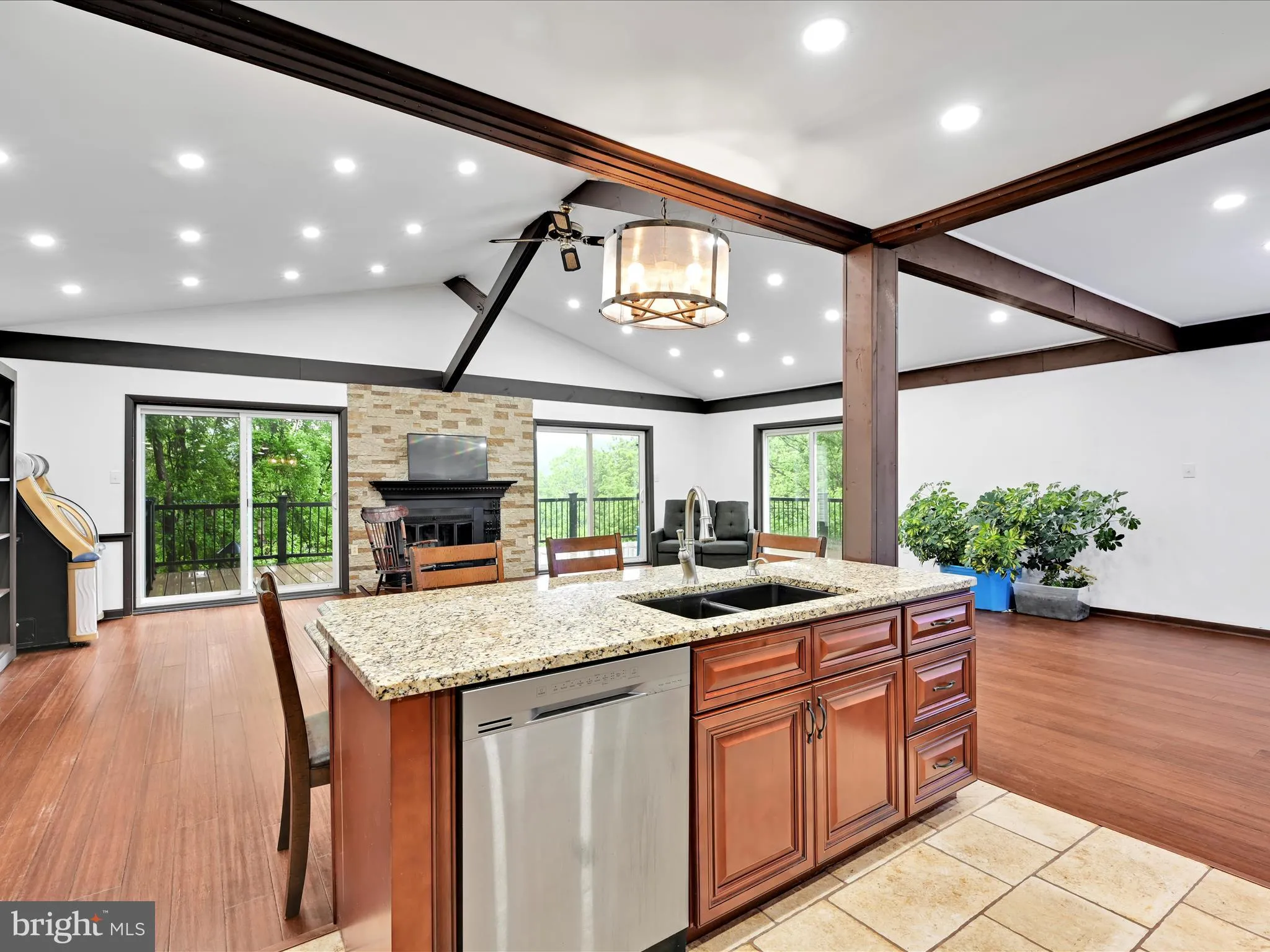 Auburn, Pennsylvania 17922, United States, 4 Bedrooms Bedrooms, ,4 BathroomsBathrooms,Residential,Active,141412