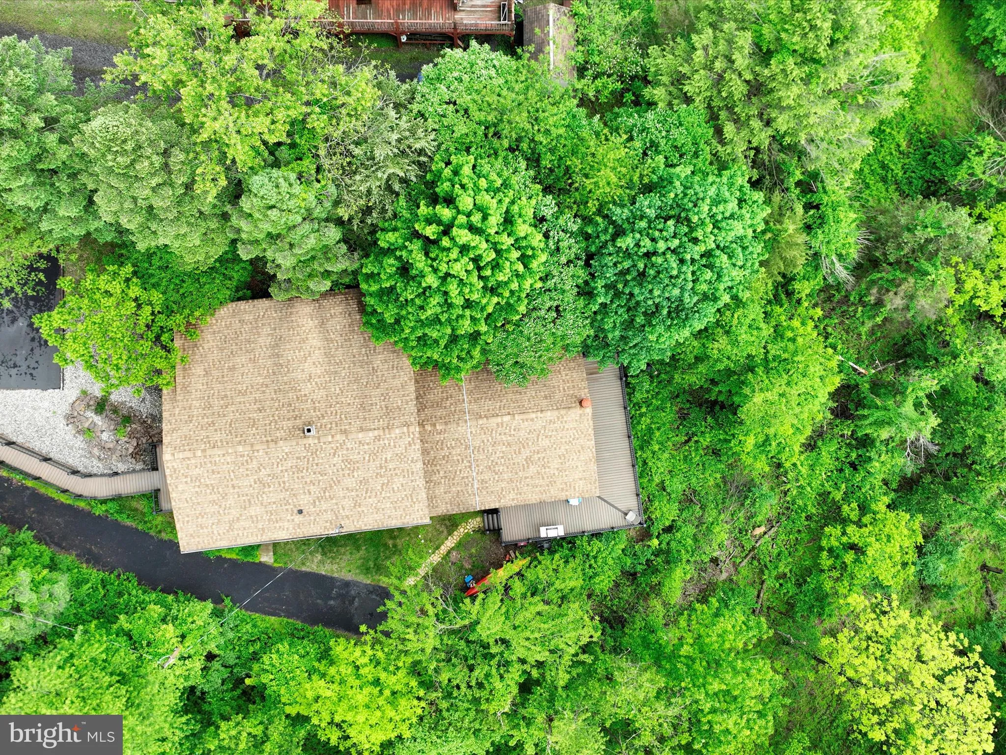 Auburn, Pennsylvania 17922, United States, 4 Bedrooms Bedrooms, ,4 BathroomsBathrooms,Residential,Active,141412