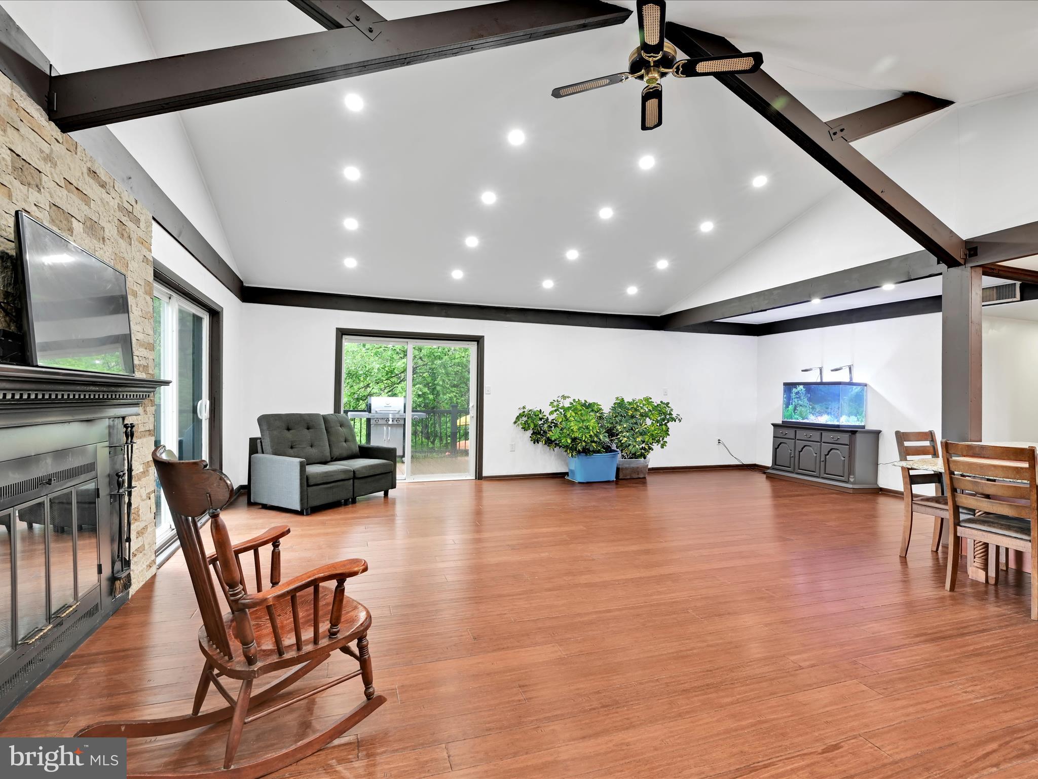 913 WYNONAH DRIVE