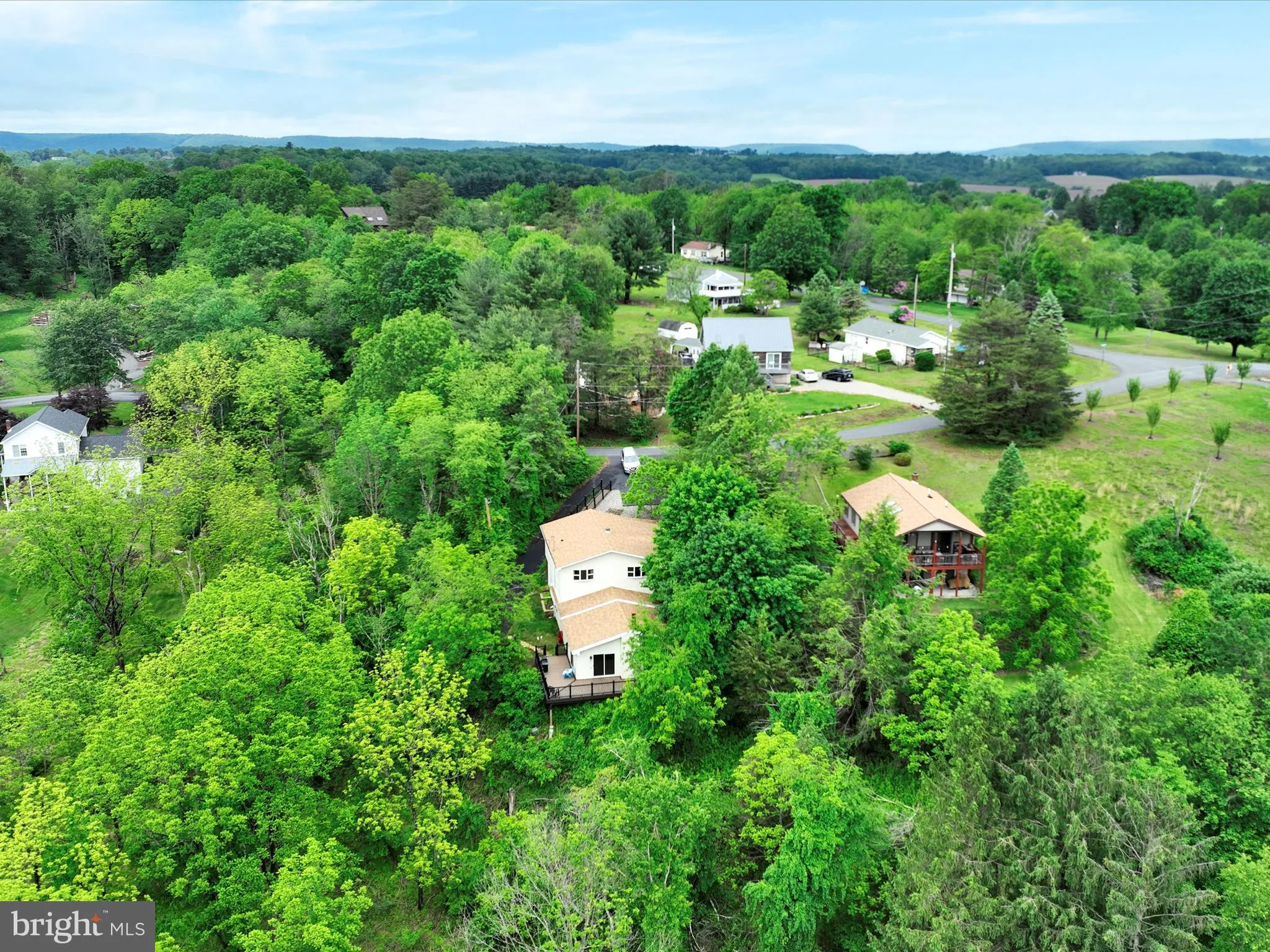 Auburn, Pennsylvania 17922, United States, 4 Bedrooms Bedrooms, ,4 BathroomsBathrooms,Residential,Active,141412