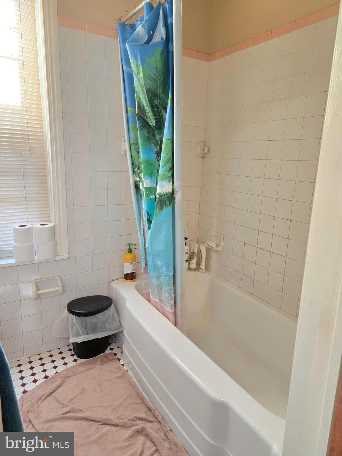 EAST KENSINGTON - Residential