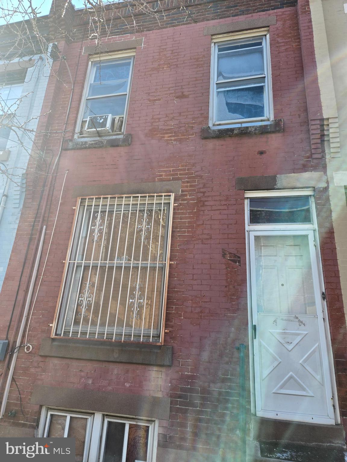 EAST KENSINGTON - Residential