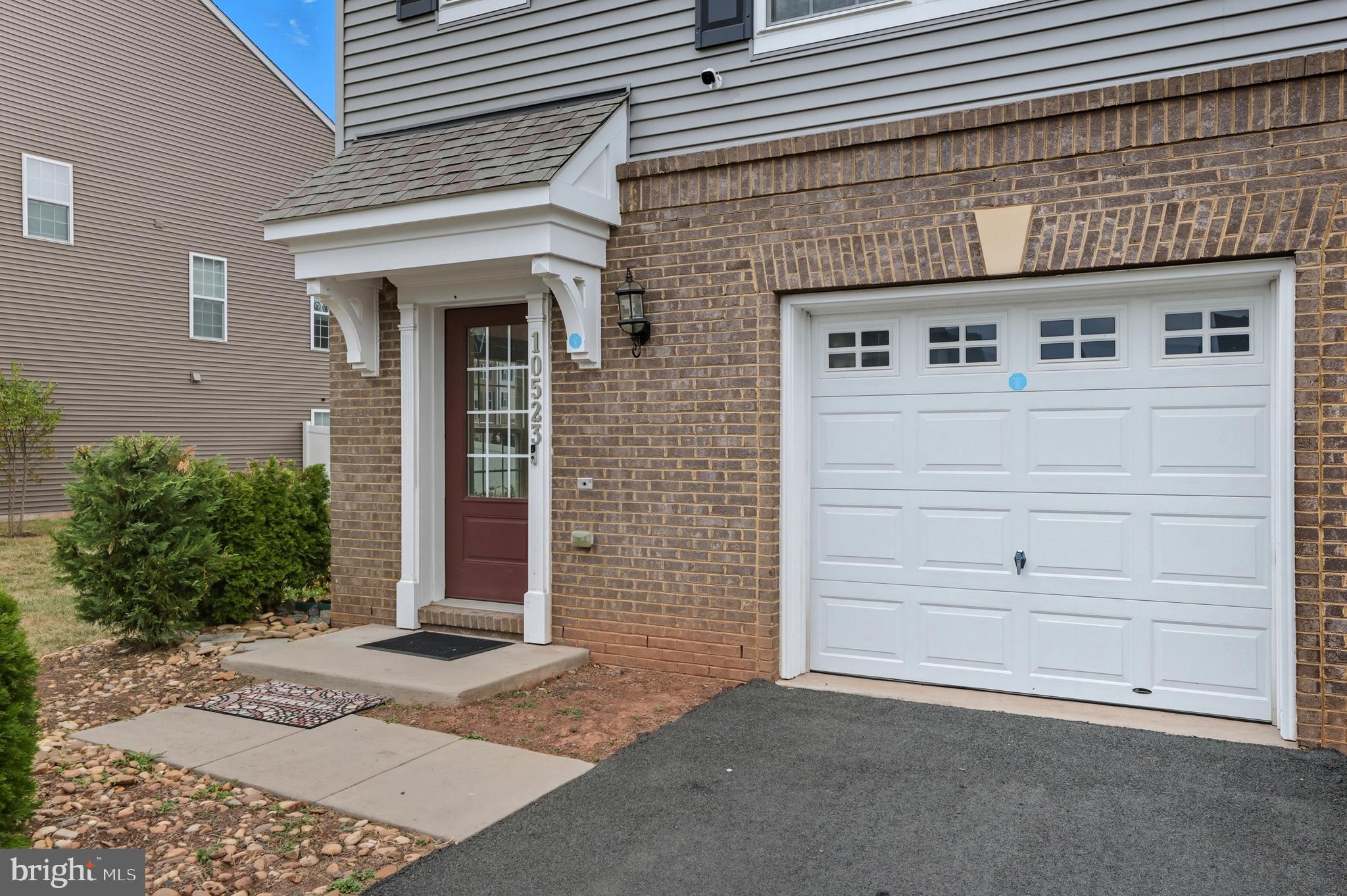 BRADLEY SQUARE - Residential Lease