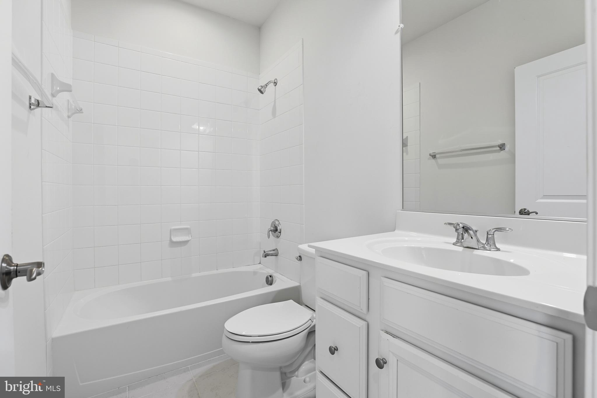 BRADLEY SQUARE - Residential Lease