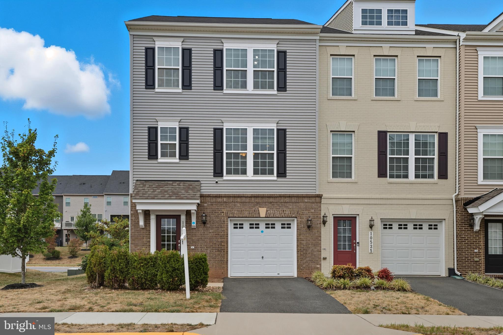 BRADLEY SQUARE - Residential Lease