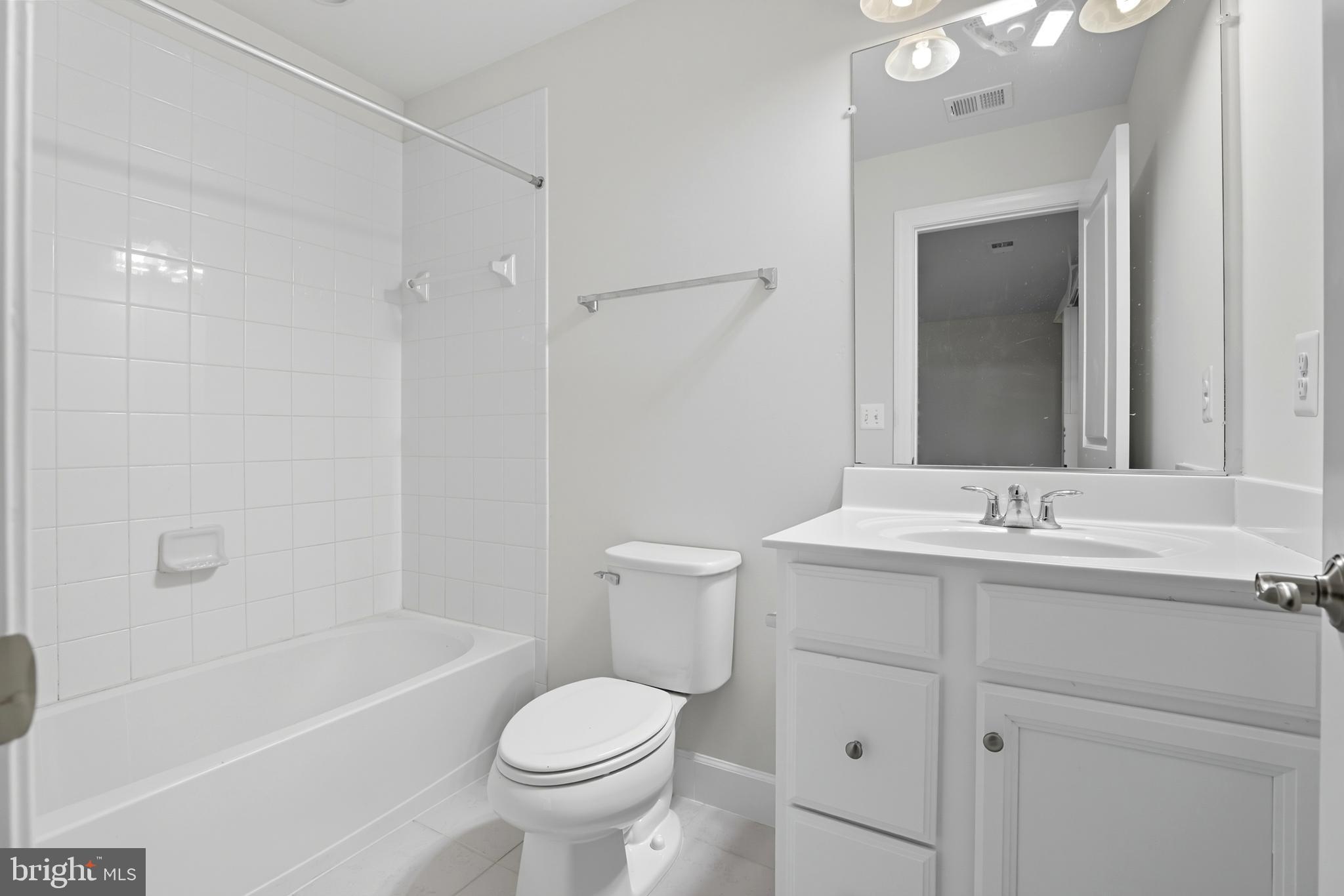 BRADLEY SQUARE - Residential Lease