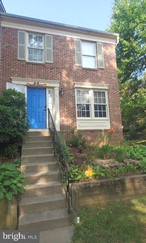 Immaculate 3 bedroom 2 full bath, 2 half bath in sought after Brandermill! Ready for occupancy July 15th.