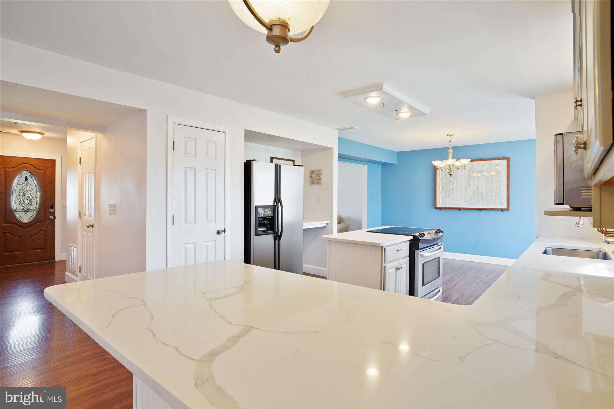 225 LARCH PLACE