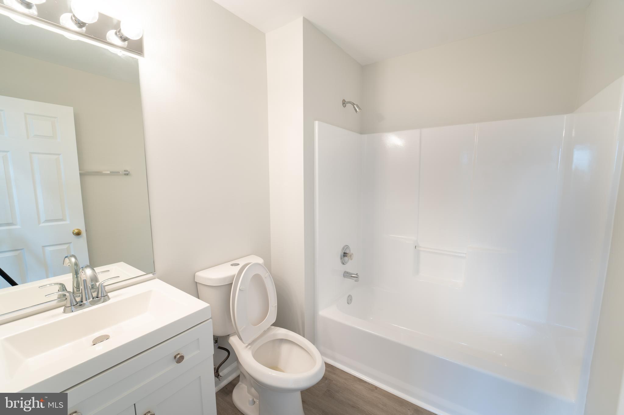 THOMPSON ESTATES - Residential