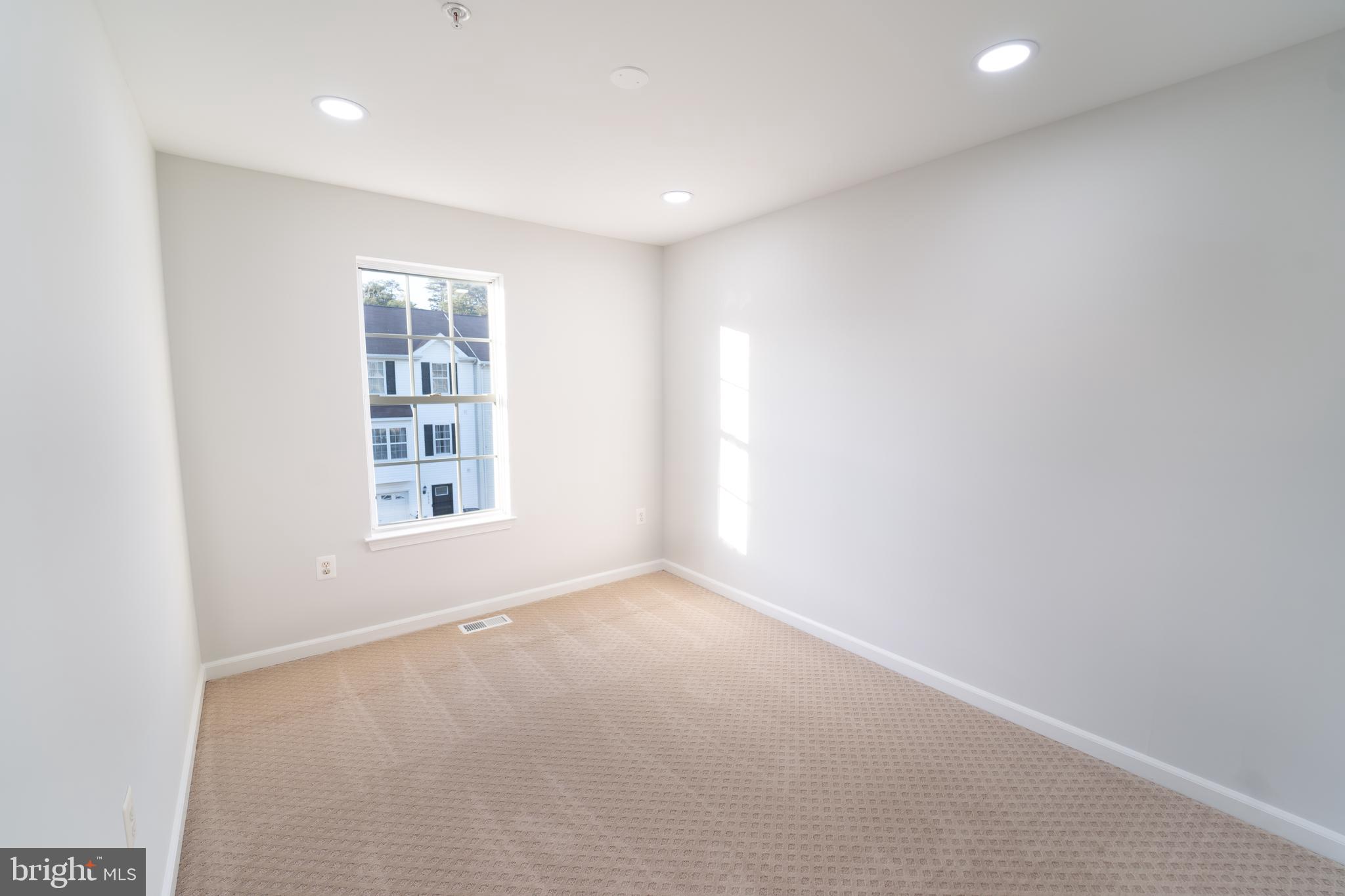 THOMPSON ESTATES - Residential