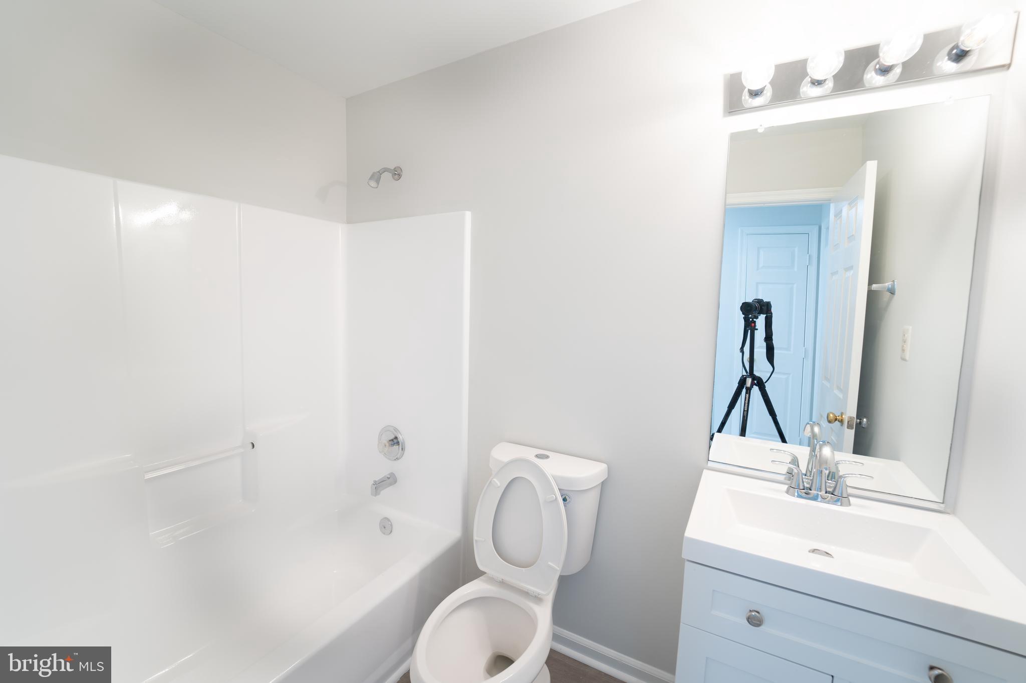 THOMPSON ESTATES - Residential