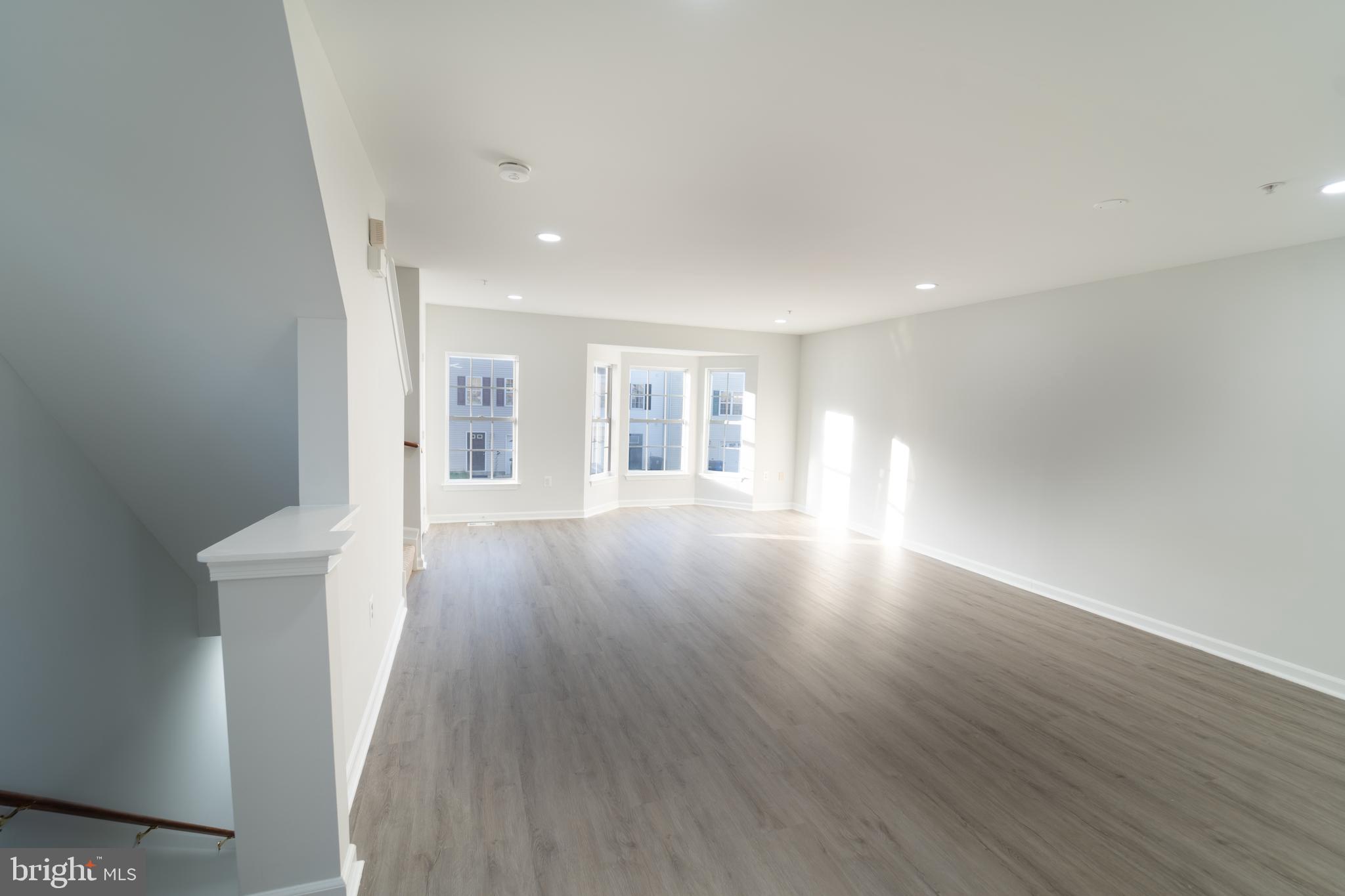 THOMPSON ESTATES - Residential