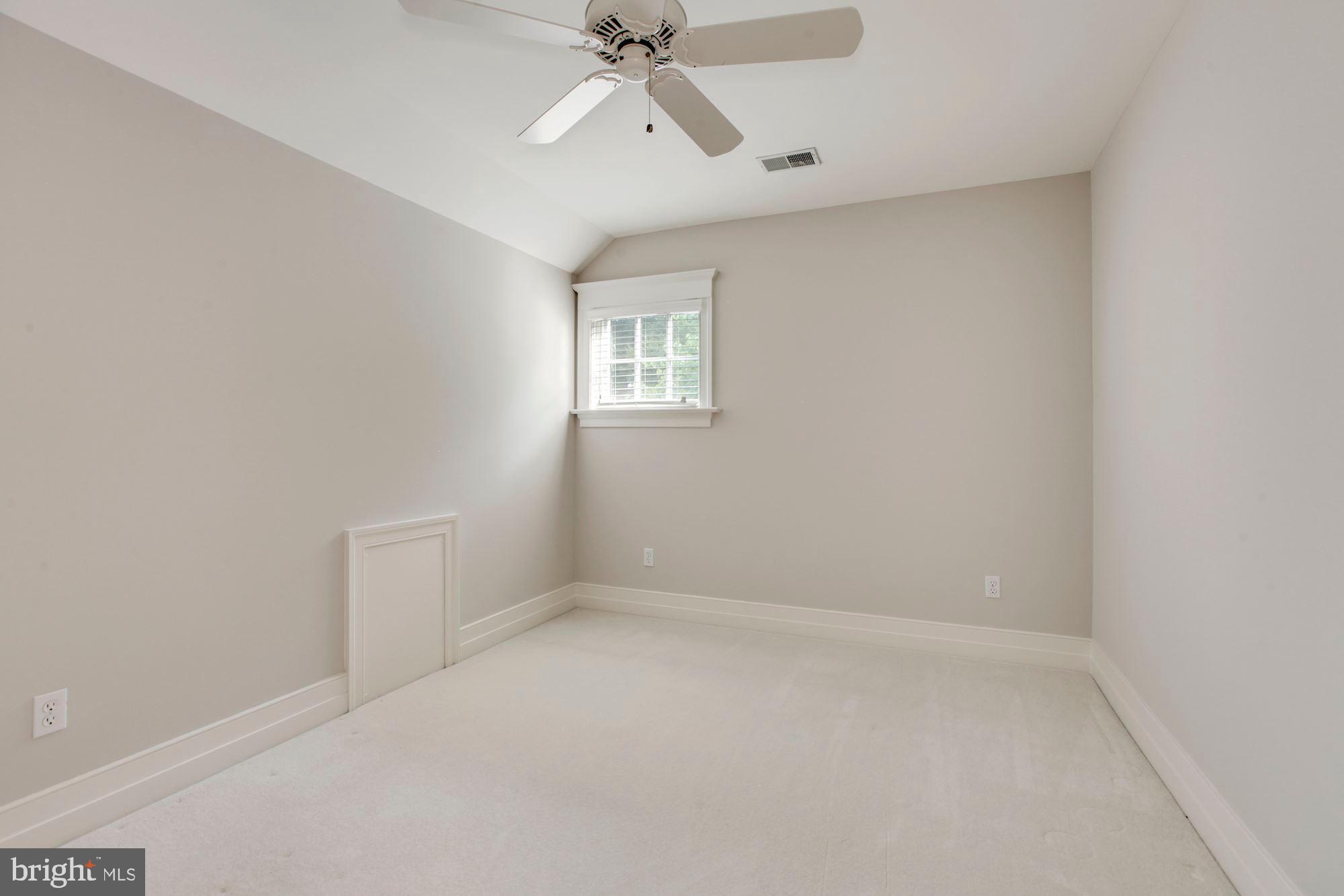 MERRY GO ROUND FARM - Residential