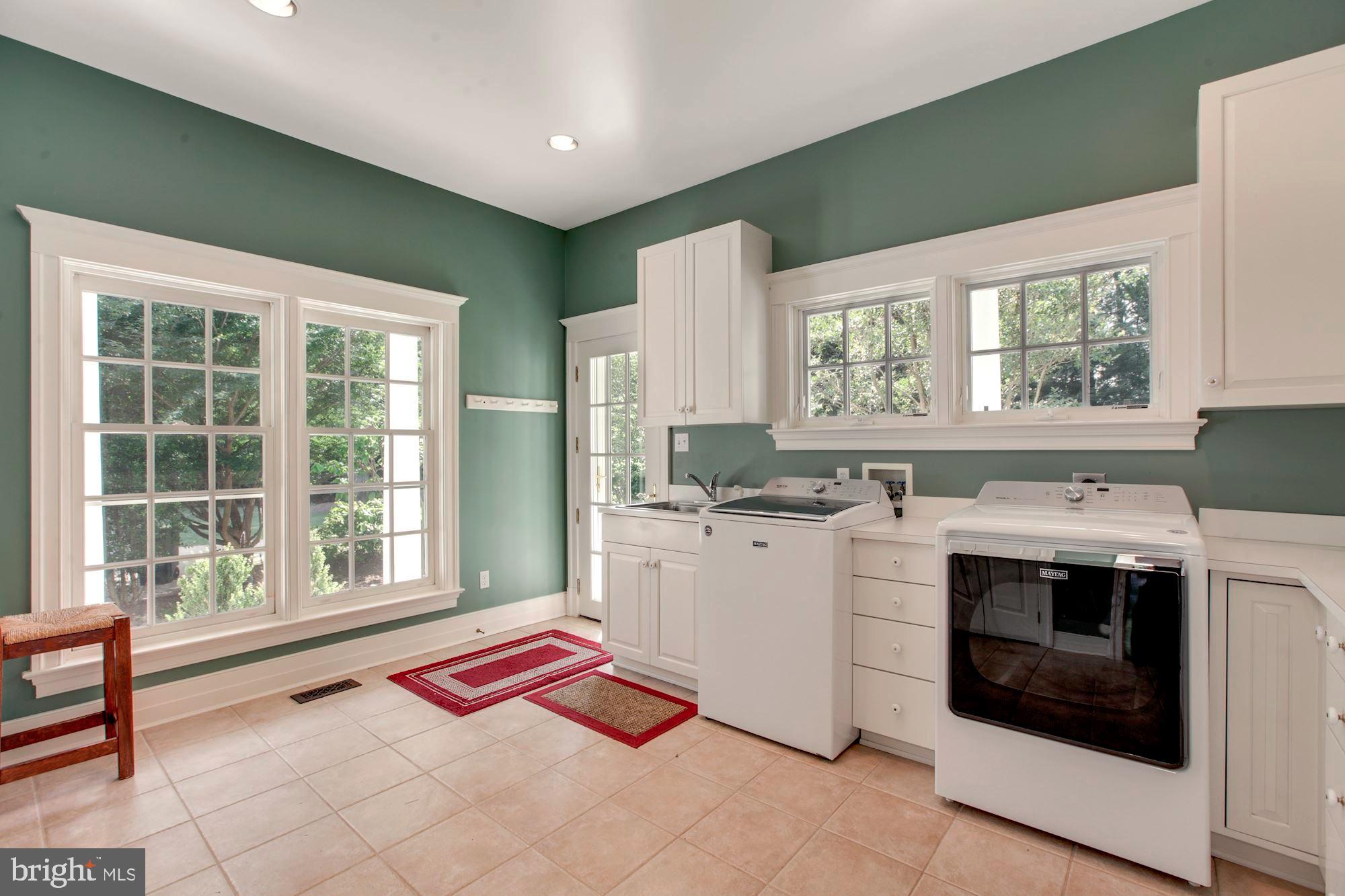 MERRY GO ROUND FARM - Residential