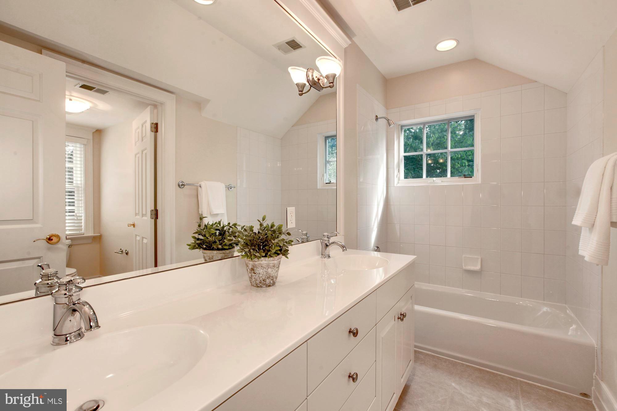 MERRY GO ROUND FARM - Residential