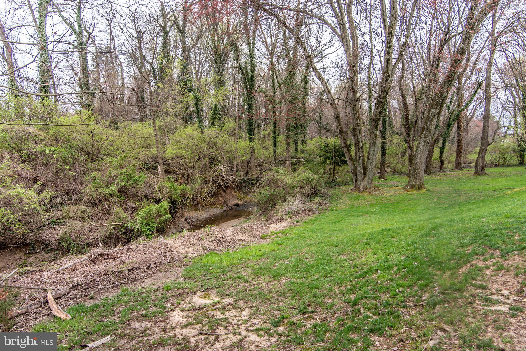 MCLEAN PARK MANOR - Residential