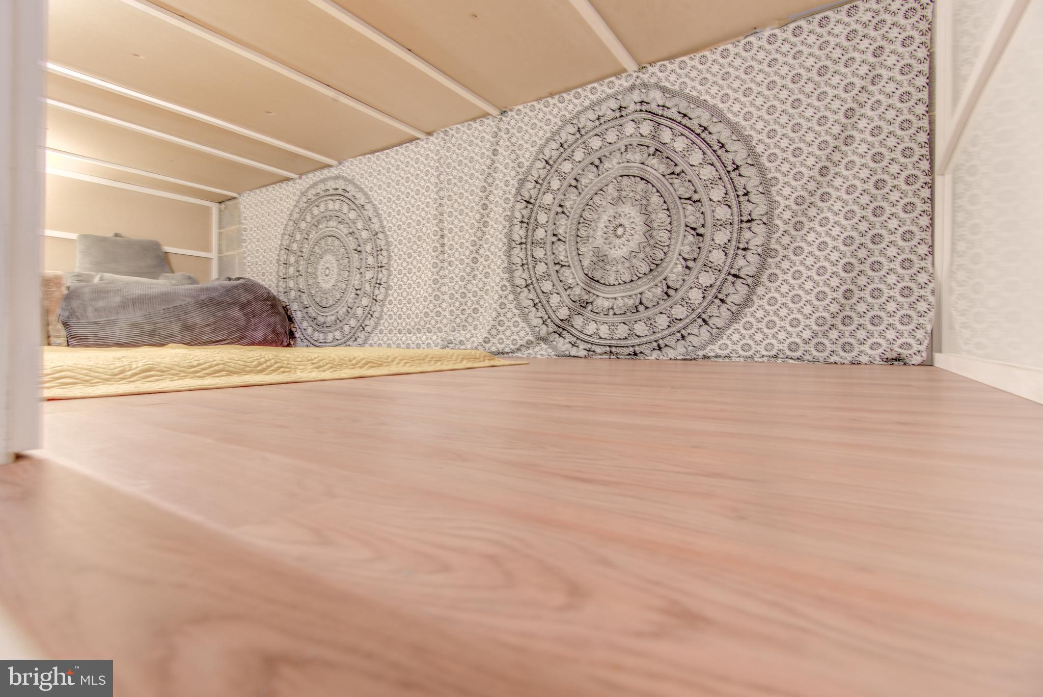 MCLEAN PARK MANOR - Residential