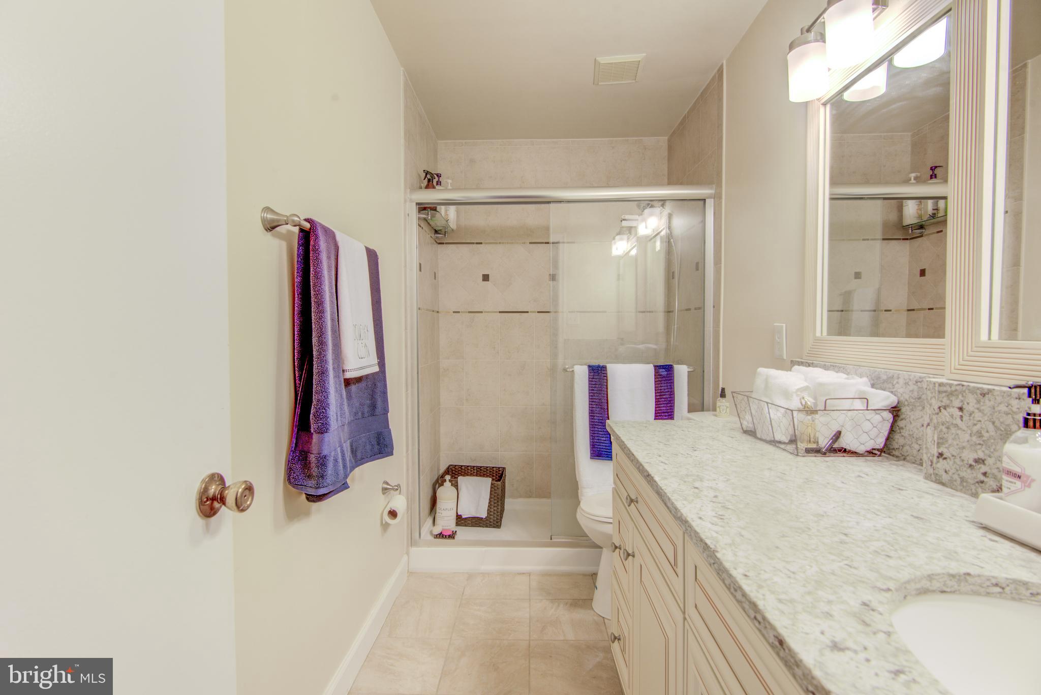 MCLEAN PARK MANOR - Residential