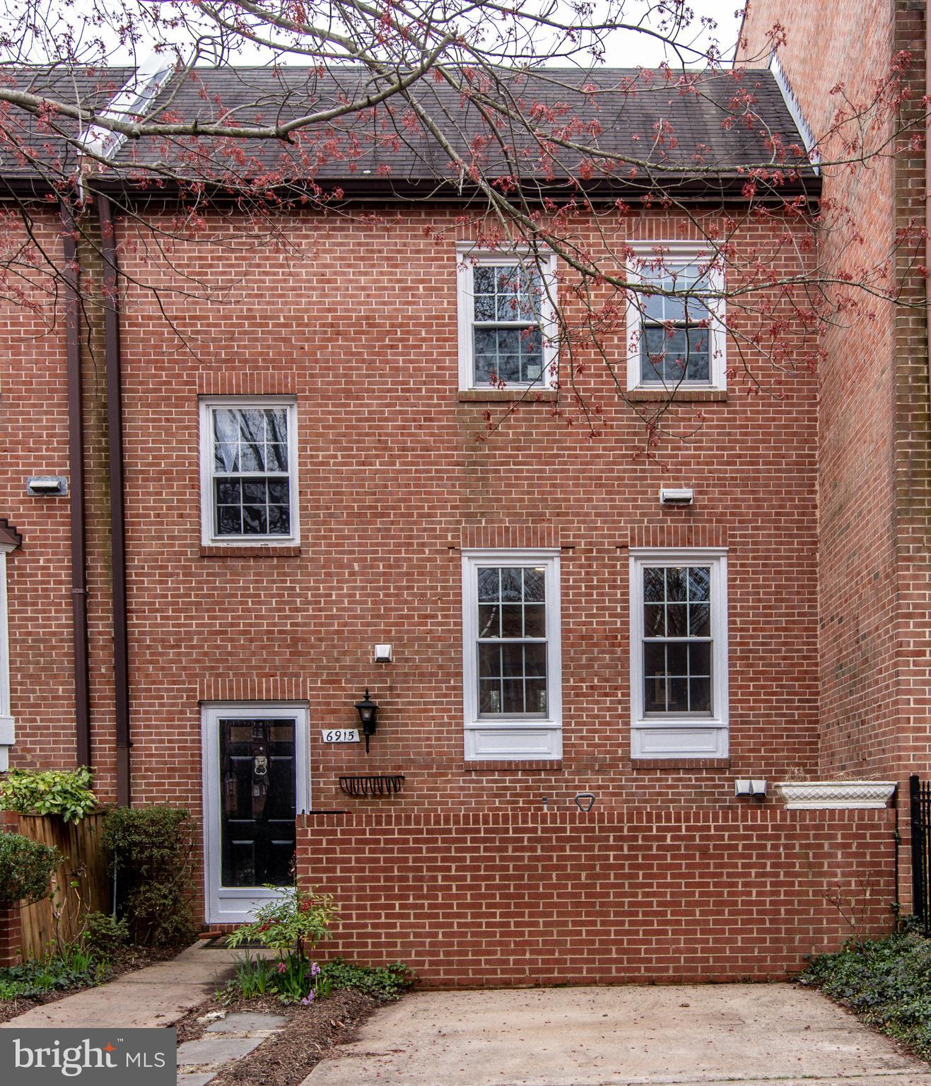 MCLEAN PARK MANOR - Residential