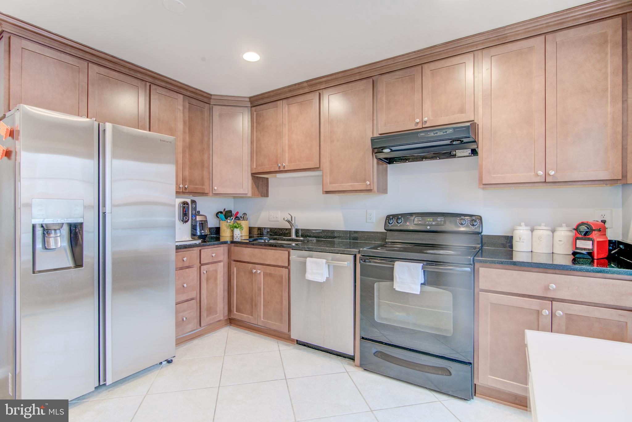 MCLEAN PARK MANOR - Residential