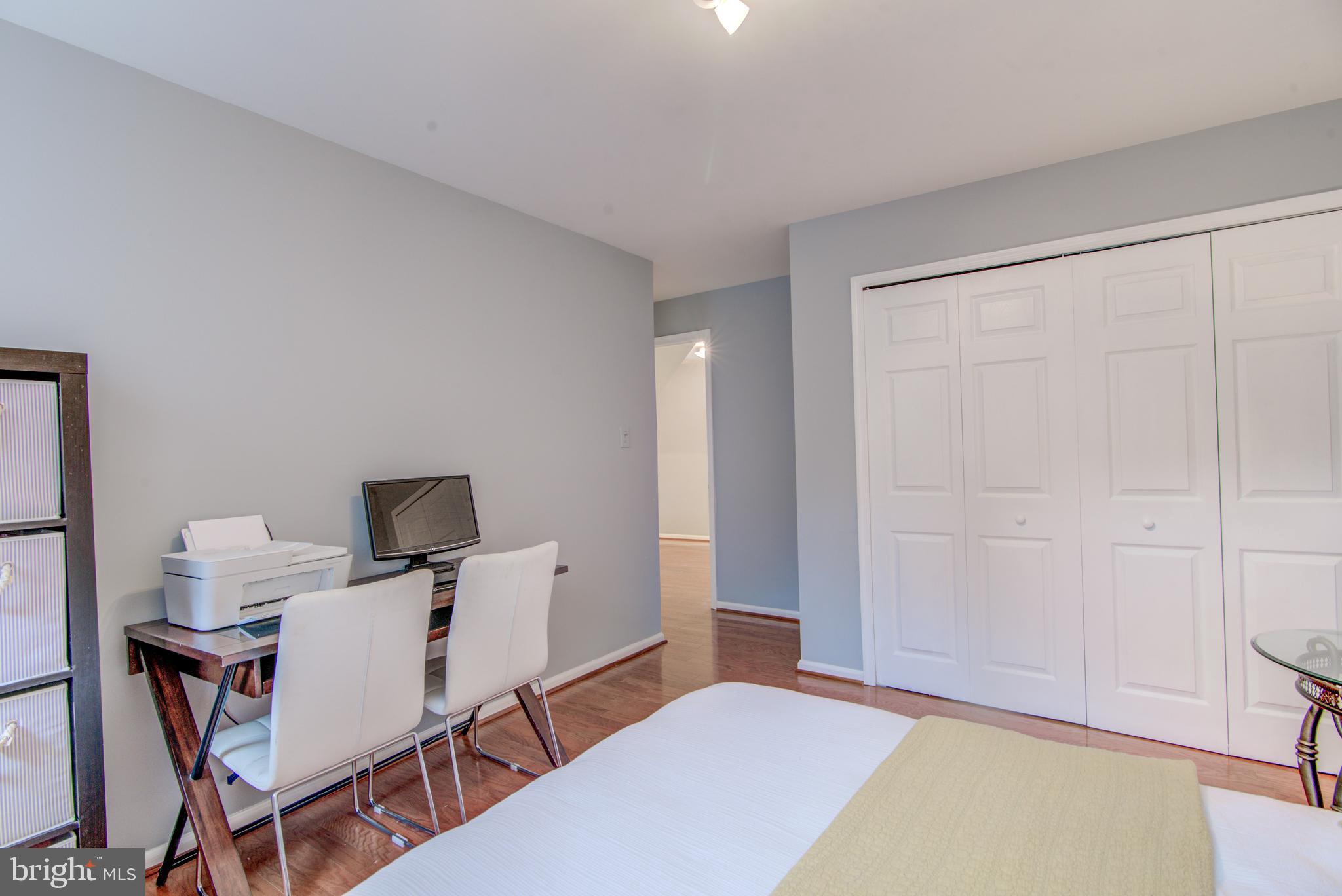 MCLEAN PARK MANOR - Residential