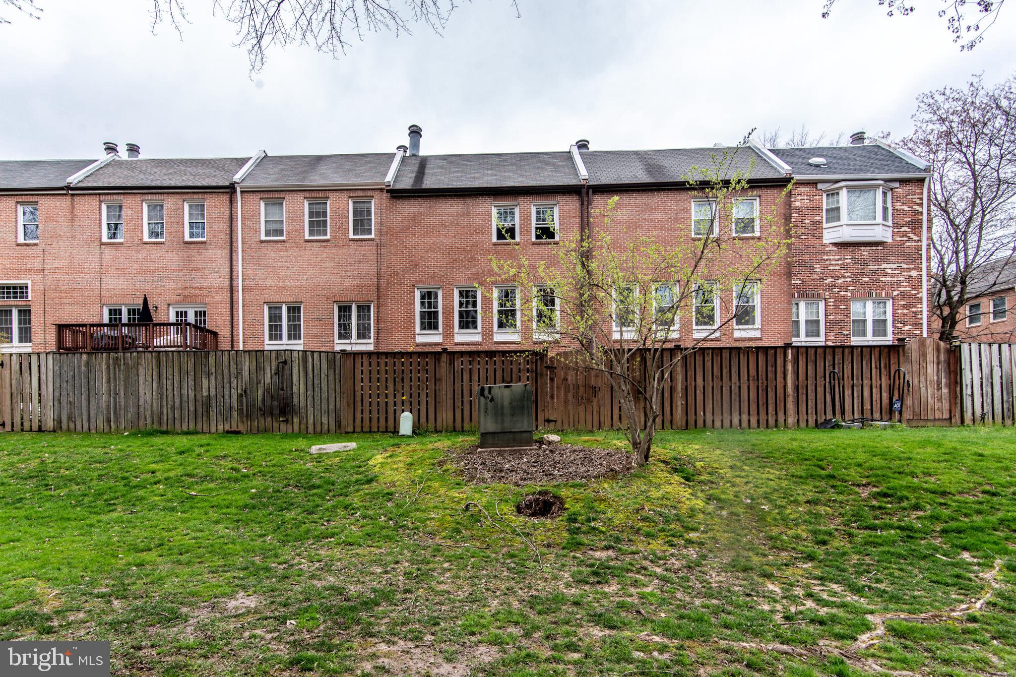 MCLEAN PARK MANOR - Residential