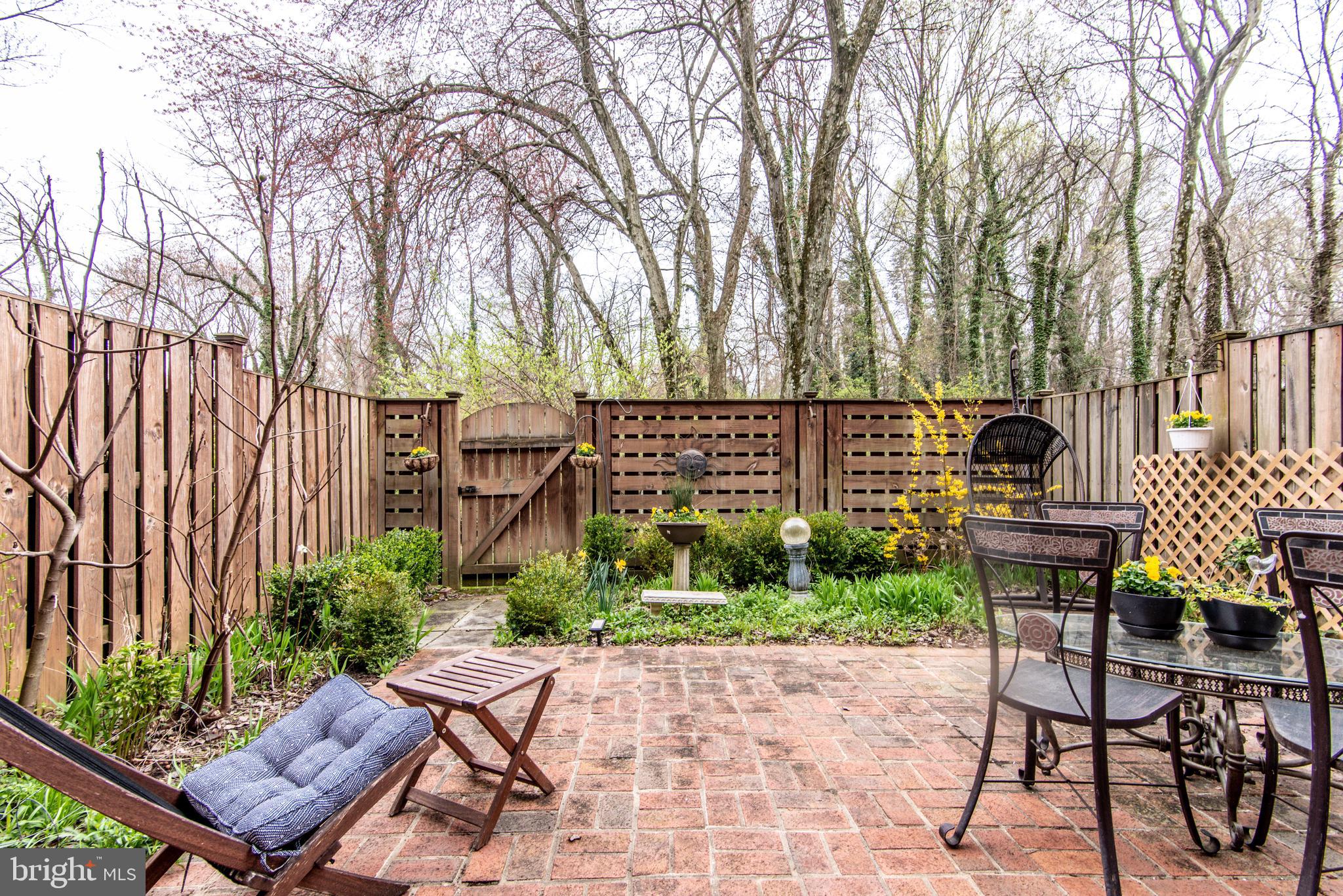 MCLEAN PARK MANOR - Residential