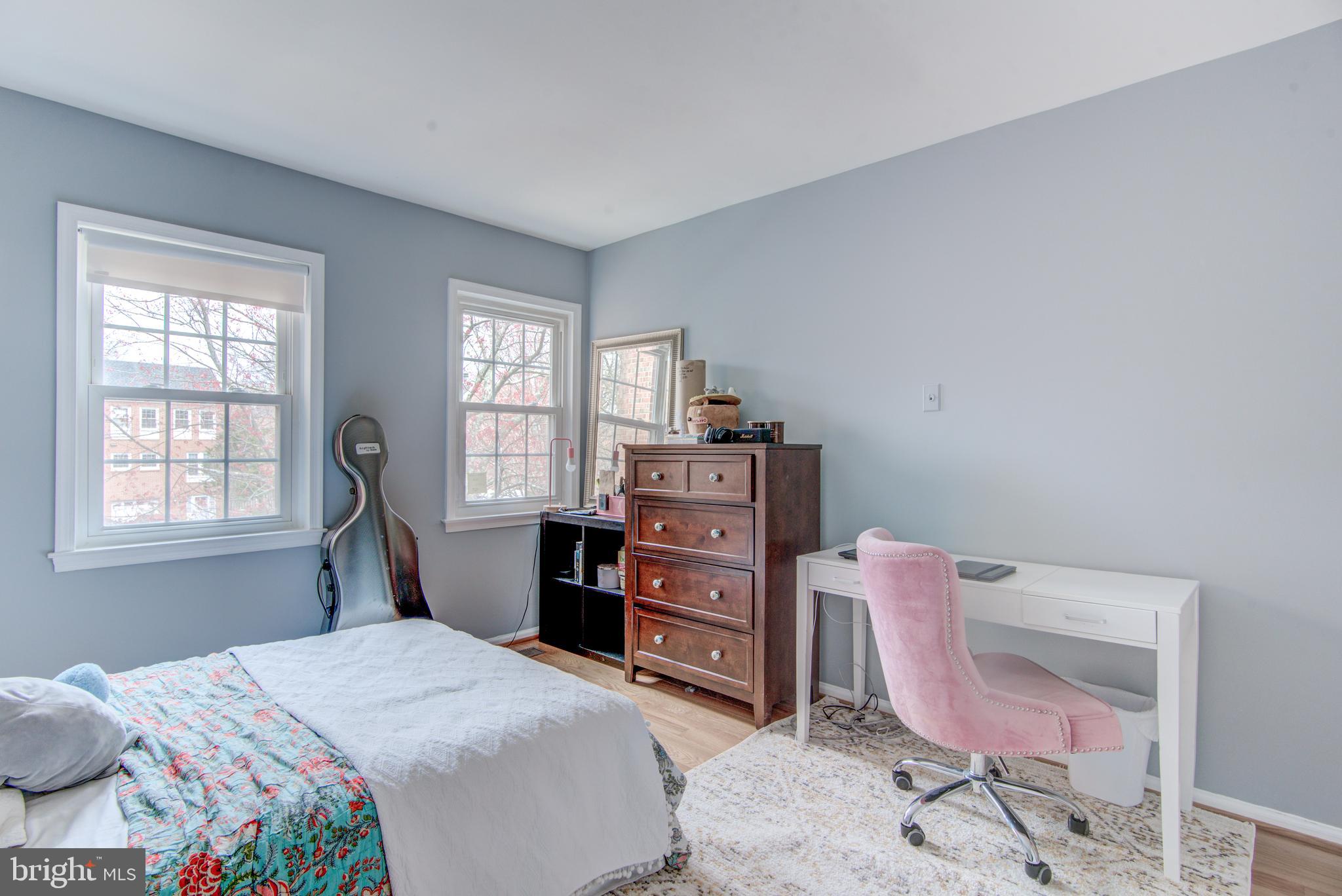 MCLEAN PARK MANOR - Residential