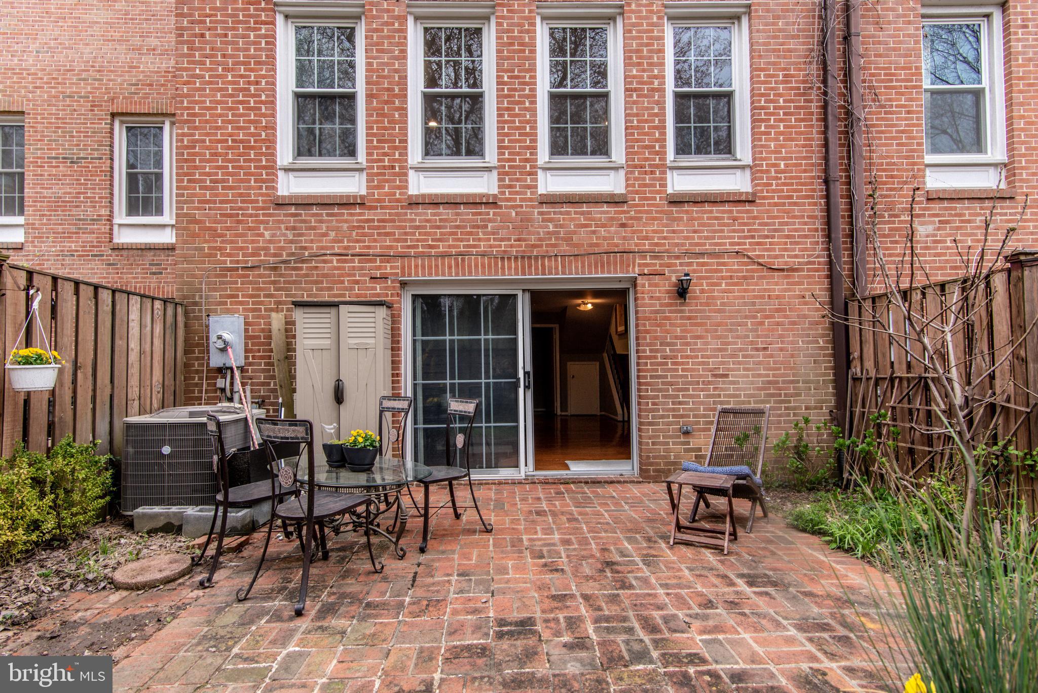 MCLEAN PARK MANOR - Residential