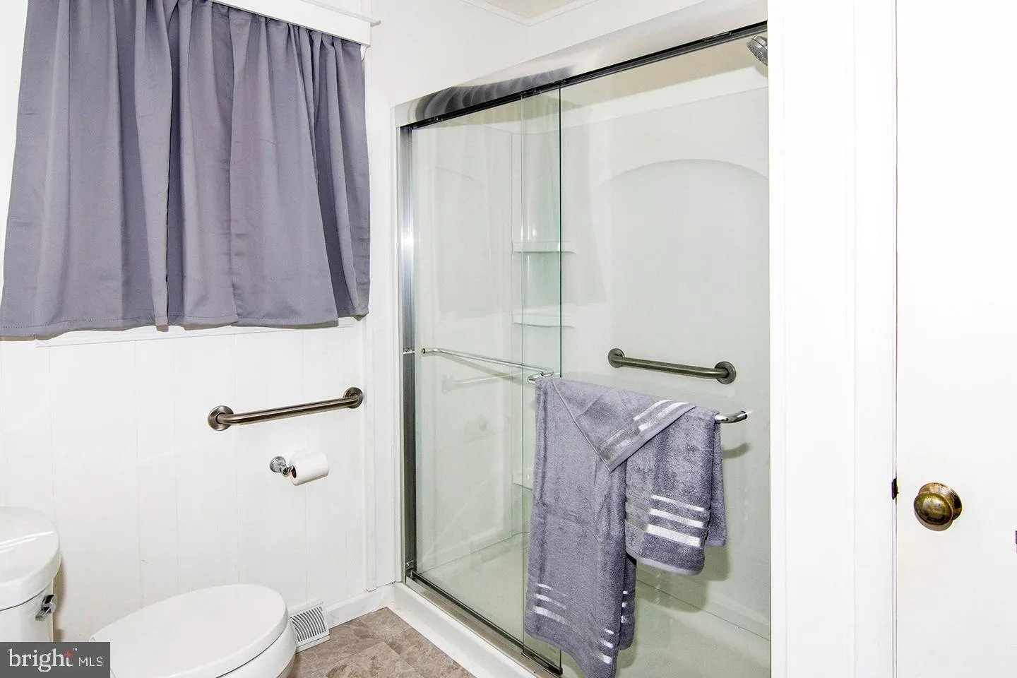 Runnemede, New Jersey 08078, United States, 3 Bedrooms Bedrooms, ,1 BathroomBathrooms,Residential,Pending,17068