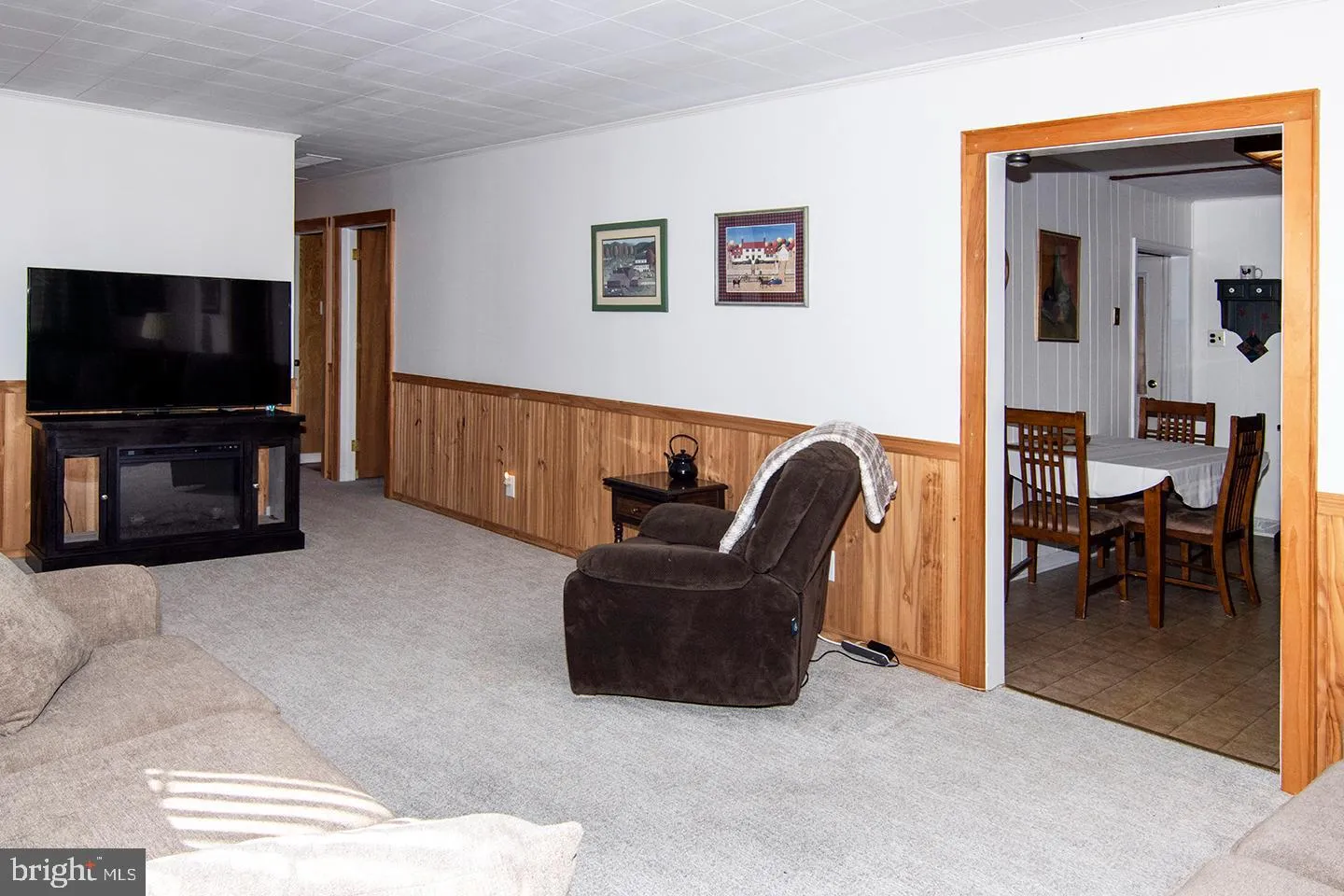 Runnemede, New Jersey 08078, United States, 3 Bedrooms Bedrooms, ,1 BathroomBathrooms,Residential,Pending,17068