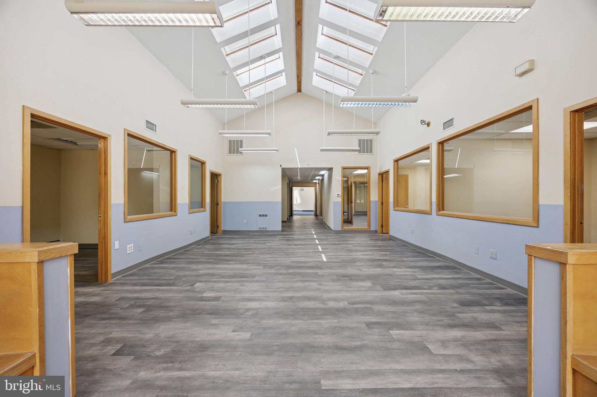 511 W CHESTER PIKE 513