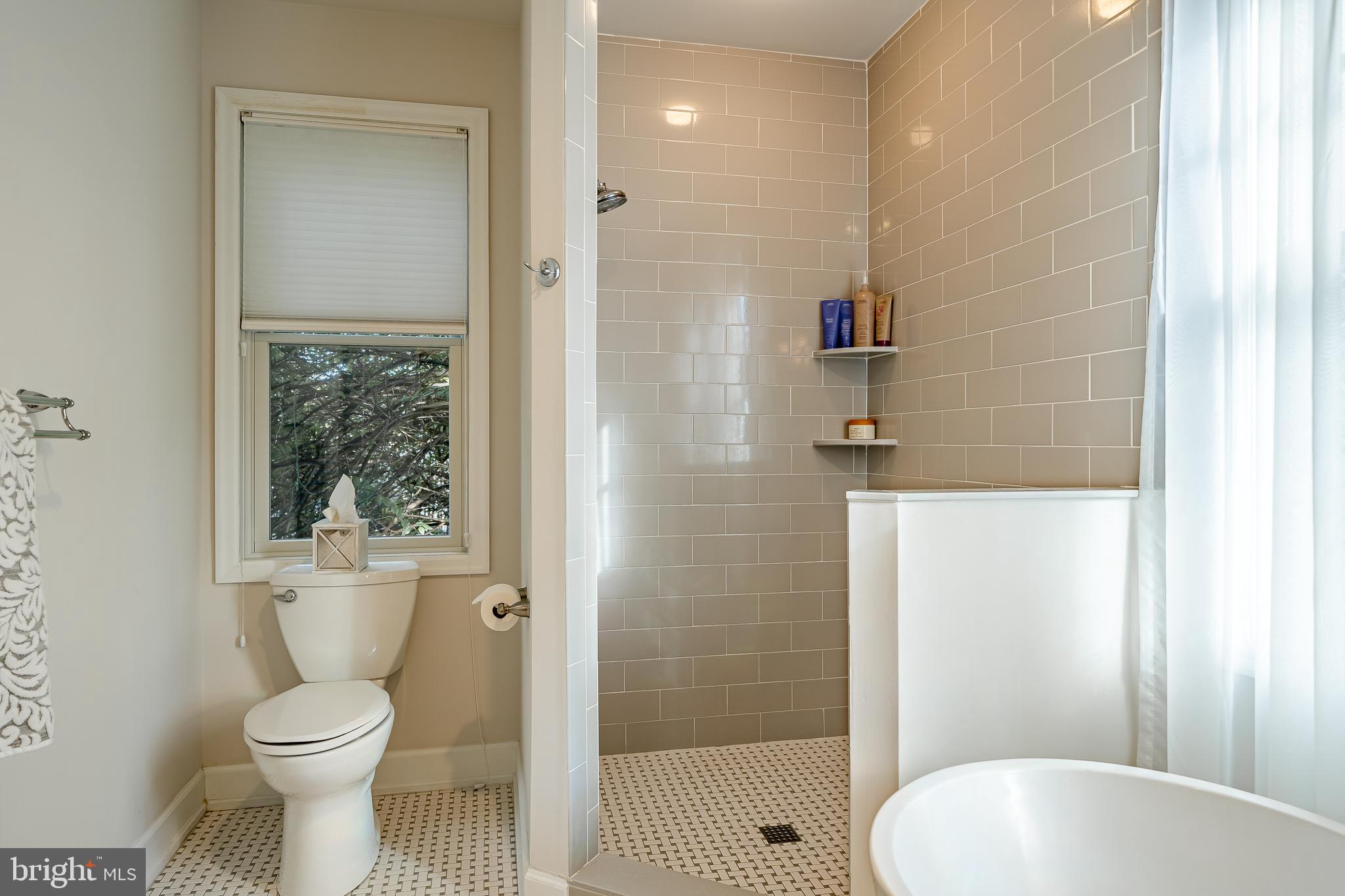 SOUTH WAYNE - Residential