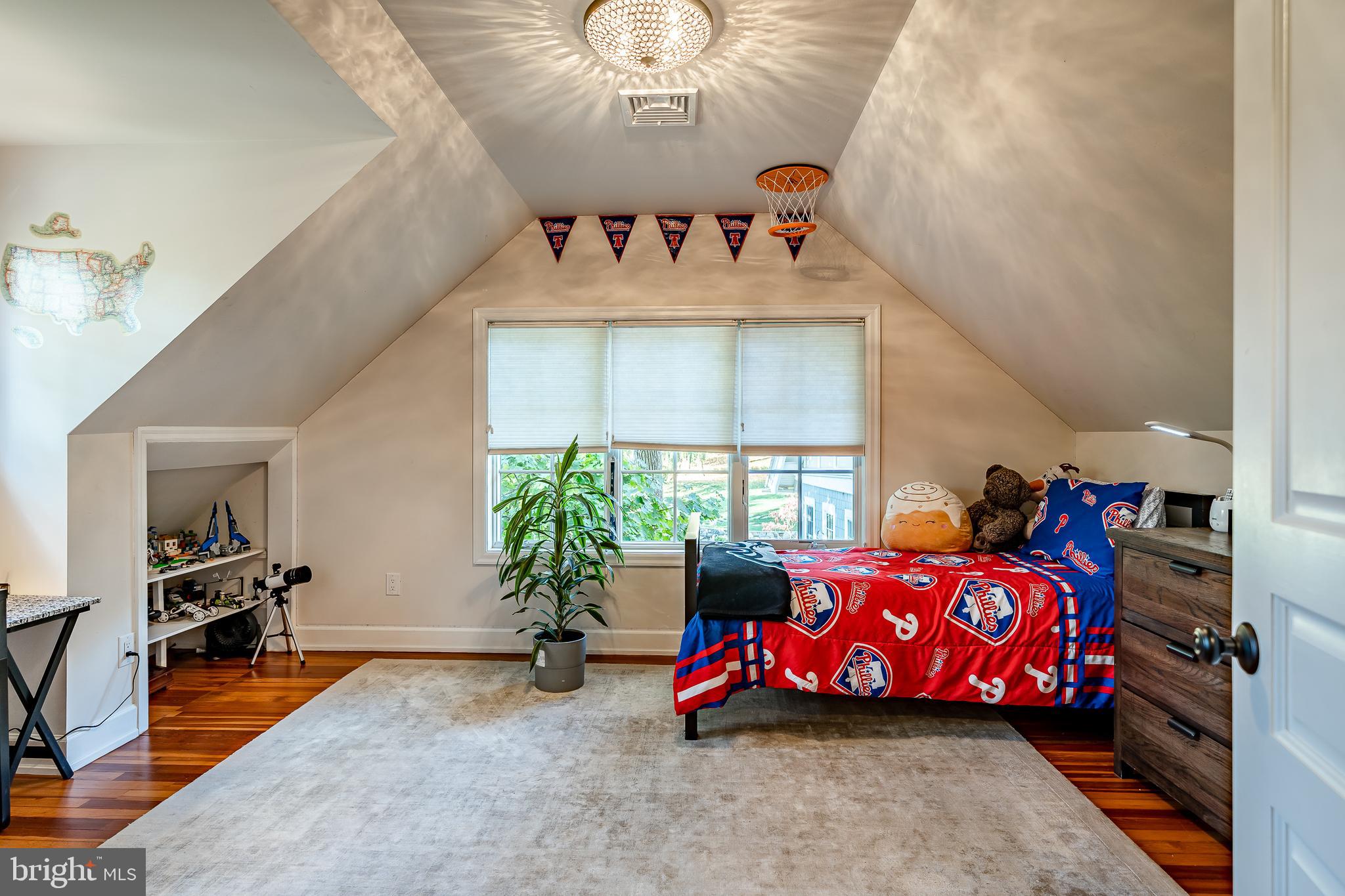 SOUTH WAYNE - Residential