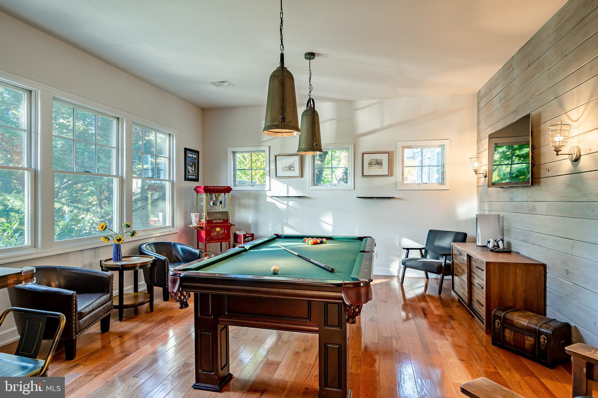 SOUTH WAYNE - Residential