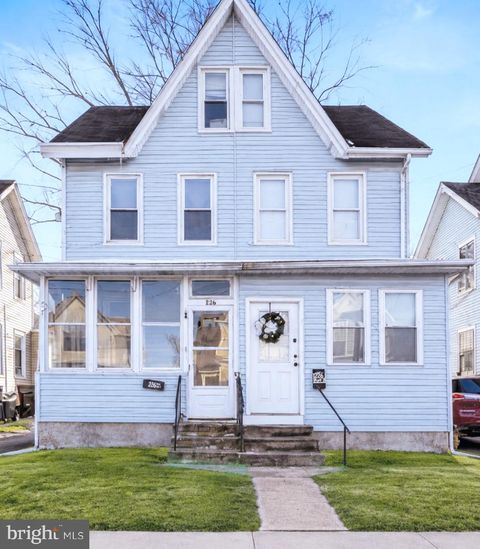 Townhouse For Sale - 236 Kossuth Street<br/> RIVERSIDE, NJ 08075