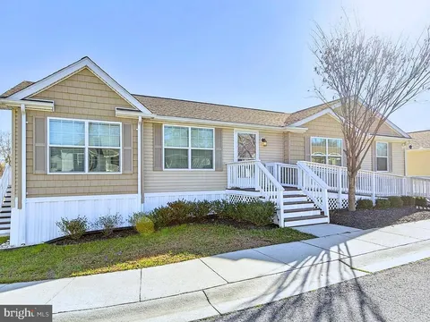 8419 Sandalwood Court, Jessup, MD MLS: MDHW2052932