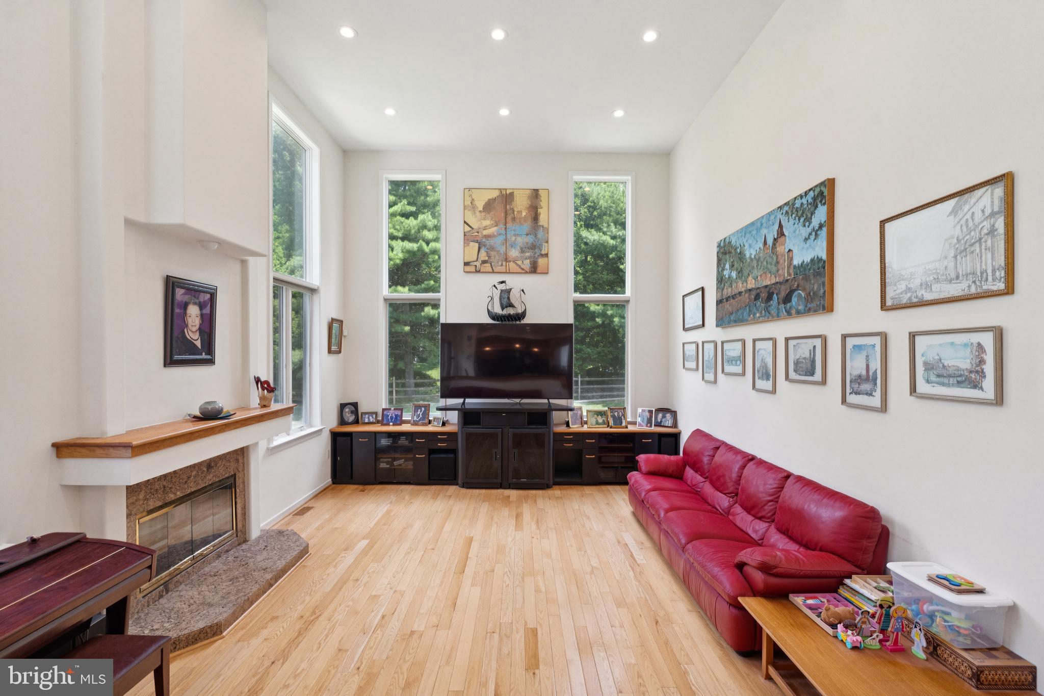 JUSTA FARMS - Residential