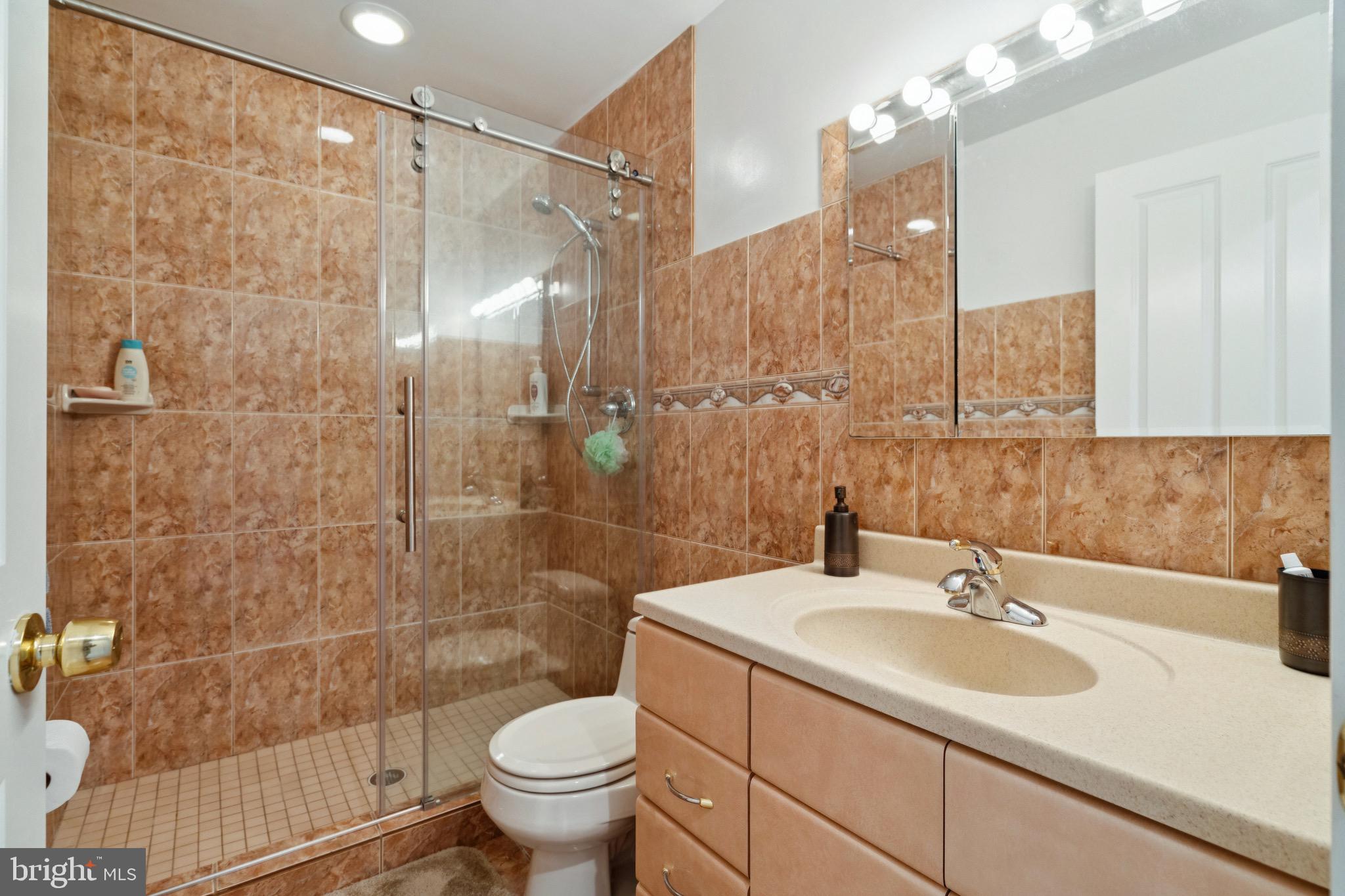 JUSTA FARMS - Residential