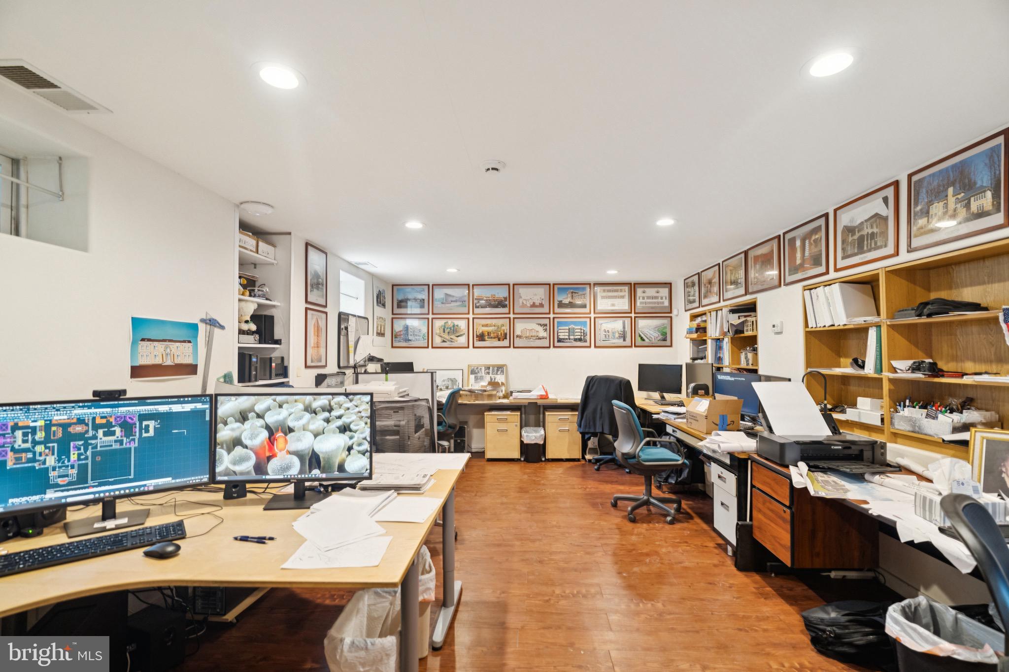 JUSTA FARMS - Residential