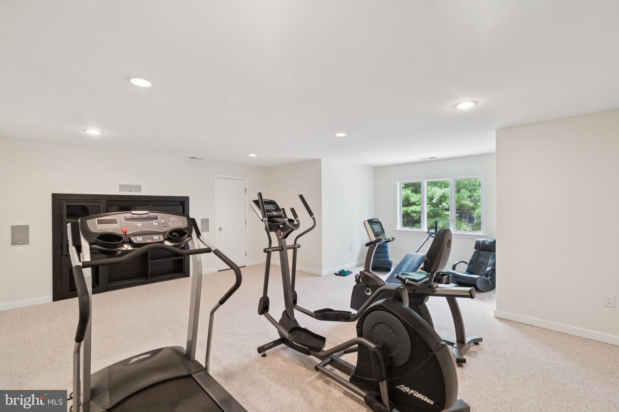 JUSTA FARMS - Residential