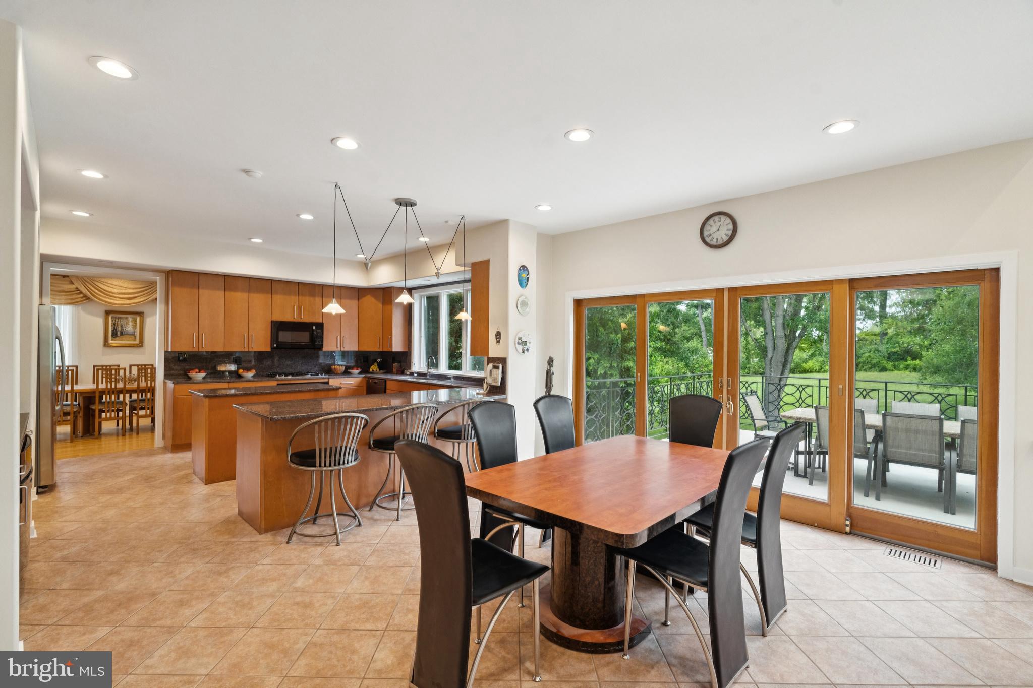 JUSTA FARMS - Residential