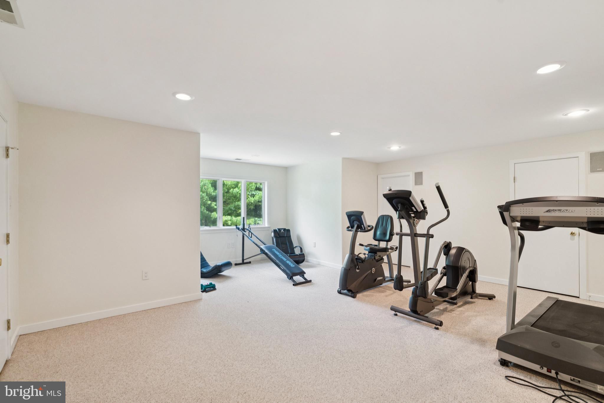 JUSTA FARMS - Residential