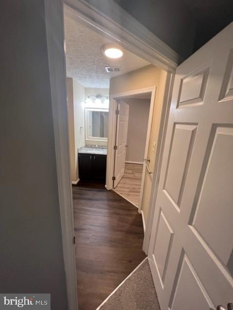 STUART MECHANIC - Residential Lease