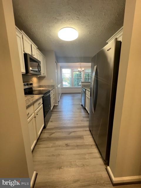 STUART MECHANIC - Residential Lease