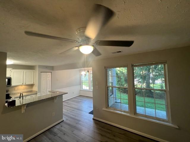 STUART MECHANIC - Residential Lease