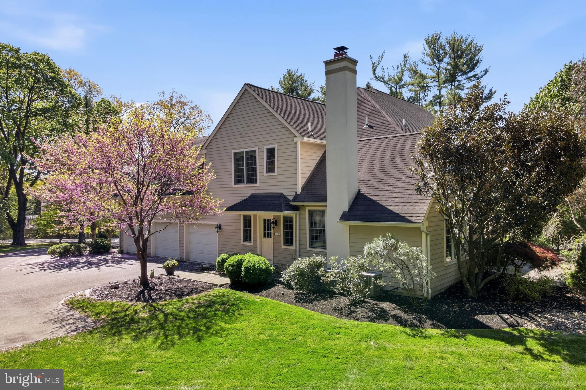 MEADOWBROOK - Residential