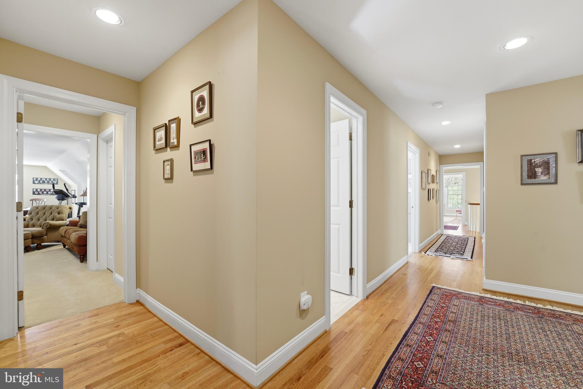 MEADOWBROOK - Residential